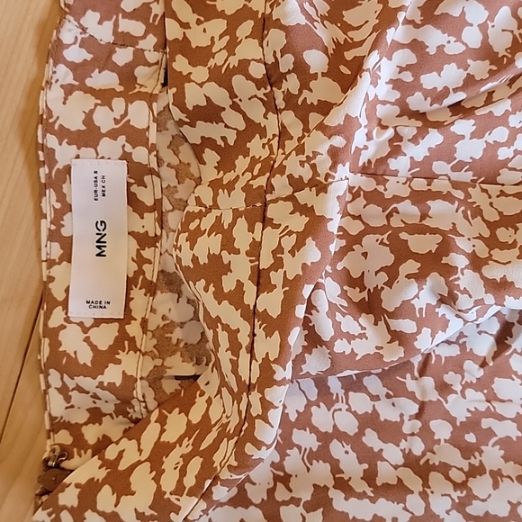 Gorgeous Mango high waisted skirt - Picture 4 of 4